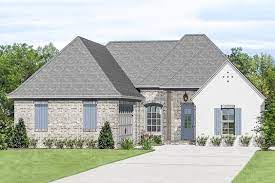 French Country Style House Plan 40321