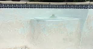 Swimming Pool Tile Cleaning