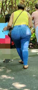 Big booty latina (milf) - Tight Jeans - Forum