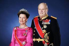 Dronning sonja was born on july 4, 1937 in oslo, norway as sonja haraldsen. Dronning Sonja And King Harald V Photos News And Videos Trivia And Quotes Famousfix