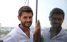 Stay up to date on christophe beaugrand and track christophe beaugrand in pictures and the press. Christophe Beaugrand Je Ne Suis Pas Juste Le Mec Qui Presente Secret Story Le Parisien