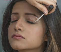 pea feather eye makeup tutorial