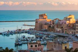 Drepanum), ou drépane, est une ville italienne dans la province dont elle est la capitale qui se situe dans la partie occidentale de la sicile. Trapani Best Yacht Charter Sailing Holidays 2021 Sailogy