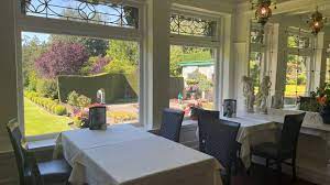 the butchart gardens the dining room