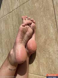 Shaiden rouge feet