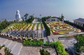 Visiting Flower Paradise In Ba Na Hills