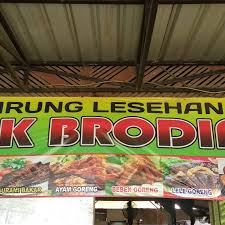 Maybe you would like to learn more about one of these? Warung Lesehan Pak Brodin Rumah Makan
