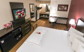 pet friendly hotels in hshire il