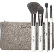 brush set by douglas collection