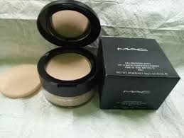 mac makeup setting powder at rs 300