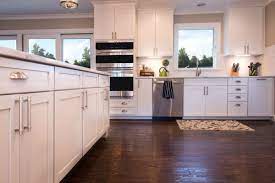 7 tips for wood flooring in a kitchen