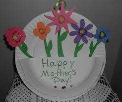 paper plate basket of flowers