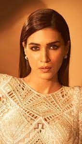 ActressBuff on X: THIS IS CALLED FACE PORN 🥵🥵 KRITI SANON 🤍🧡  t.co5Ow0Ud3frE  X