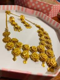 gold earrings in melbourne region vic