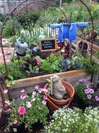 Unique Garden Decor Rabbit Garden