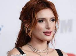 The 2010 fictional disney channel show follows best friends, cece jones and rocky blue, as they navigate being professional background dancers on a local tv show called shake it up, chicago. Bella Thorne Wiki Biography Net Worth 2021 Sizes Movies And Facts Webbspy
