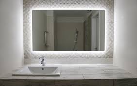 Wo ein spiegel hängt wird immer viel licht benötigt. Spiegelleuchten Fur Das Bad Das Gibt Es Dazu Zu Wissen Infoportal Zum Thema Haus
