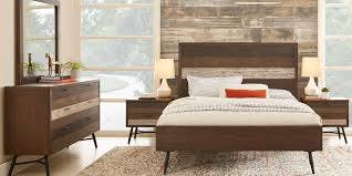 Bedroom sets and suites for sale in a variety of styles like luxury, elegant, modern, storage, wood, metal, and more. Discount Bedroom Furniture Rooms To Go Outlet