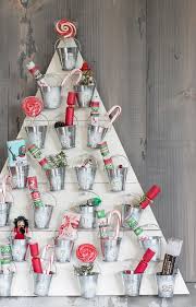 Don't let stress over christmas decorating make you lose the christmas spirit. Diy Indoor Christmas Decorating Ideas And Projects