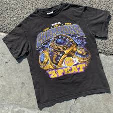 Wear a token of your support and pride in the lakers with this stylish tee. Vintage Los Angeles Lakers Champions 3 Peat Rings Men S T Shirt Sz S 18 X24 Kobe Rare Shopee Philippines