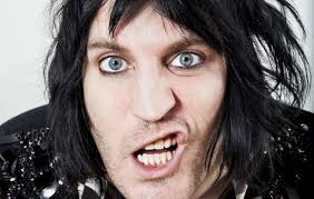 bake off presenter noel fielding