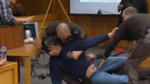 Jan 19, 2018 · megan halicek went to dr. Father Lunges At Larry Nassar In Court Before Being Restrained Kxly