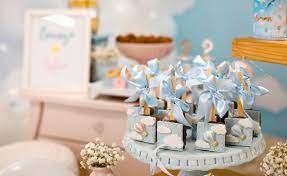 10 baby shower favors your guests will