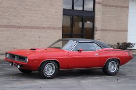 Many people don't realize the difference between a barracuda and 'cuda. 1970 Plymouth Barracuda Midwest Car Exchange