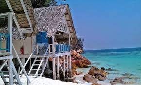 Pantai indrayanti, banyak masyarakat lokal ataupun wisatawan menyebut dengan pantai yang indah dan romantis. 12 Tempat Menarik Di Johor Untuk Dilawati Ramai Tak Tahu