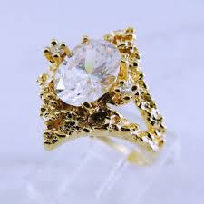 Art deco platinum 1.10 ctw diamond ring. Women S 14k Yellow Gold Cubic Zirconia And Diamond Dinner Ring Royal City Jewellers Loans Ltd