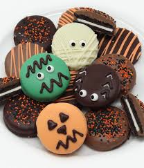 Product style:5 spooky halloween designs. Chocolate Covered Company Halloween Spooky Belgian Chocolate Dipped Oreo Cookies Gift 12pc