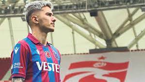 Berat özdemir is a 22 years old (as of july 2021) professional footballer from turkey. Berat Ozdemir Mucadeleye Hazirim Trabzonspor Ts Haberleri Spor