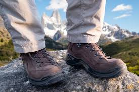how to choose hiking boots a beginner
