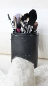 10 holy grail makeup brushes loepsie