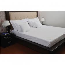 White 200 Tc Bed Sheet Linen Bed