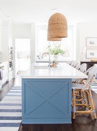 Every french bistro style dining room should incorporate a white and black checkered design. 17 Coastal Kitchen Decor Ideas For A Beach Home