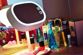 1 led lighted makeup mirror