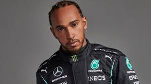 Lewis hamilton gifts tom brady an f1 helmet, however the nfl star's head doesn't fit inside. Lewis Hamilton Says His F1 Future Doesn T Hinge On Eighth World Title And Outlines His Driving Force Worldnewsera