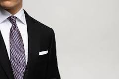 which-tie-suits-on-black-suit