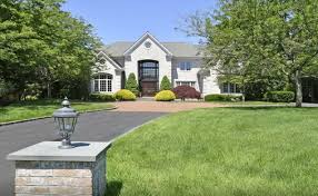 luxury homes for in huntington