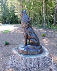 Howling Wolf Metal Garden Statue