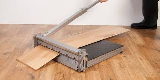 how to cut vinyl plank flooring best