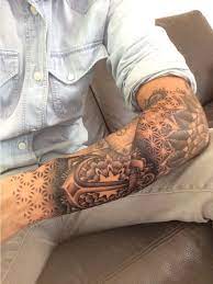 Avant Bras homme mandala, ancre et forme géométrique | Tatouage bras homme,  Tatouage, Tatouage bras