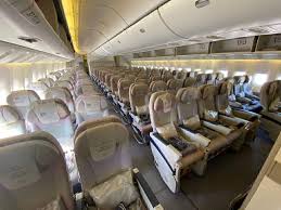 emirates boeing 777 300er a full cabin