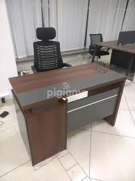 office desk 1 2metres in south b pigiame