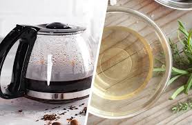 coffee pot with white vinegar