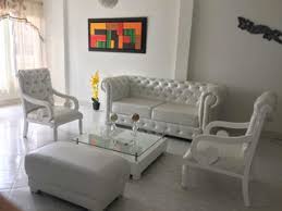 Un sofá vintage, con diseño, de madera o de cuero, cualquiera de nuestros modelos le aportará a tu sala modernidad, diseño y originalidad. Juegos Y Sets De Muebles Juegos De Sala En Cali Mercadolibre Com Co