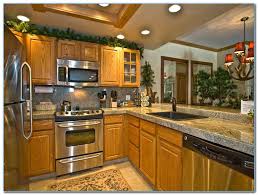 Cabinets ,wooden kitchen cupboards ,kitchen paint colors with honey oak cabinets ,best wood for kitchen cabinets ,painting oak kitchen. Decorating Kitchen With Oak Cabinets Wall Colors For Honey Oak Cabinets Love Remodeled These Are The Most Common And They Work Well Bringing Out The Natural Beauty Of Oak Wood