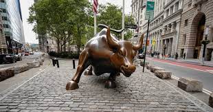 wall street charging bull sculptor