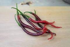 What spice is similar to chile de arbol?
